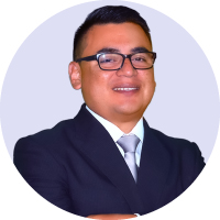 Dr. Carlos Arenas Bazán